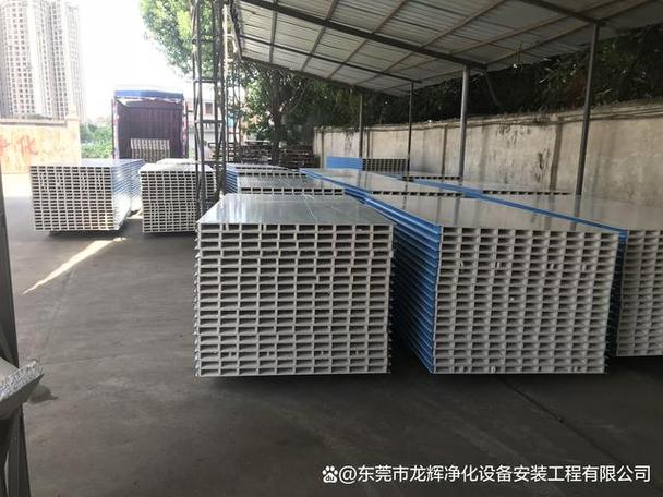 在建筑与工业领域,彩钢板因其轻质,高强,易安装的特性,成为现代工程中